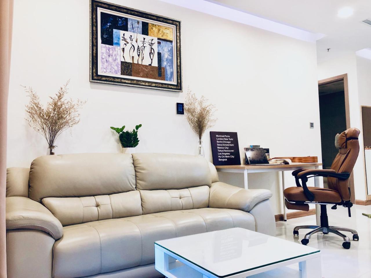 Travelaholic'S Homestay Хошимин Экстерьер фото